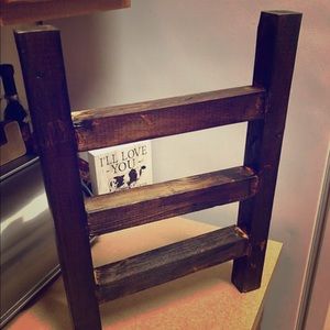 Farmhouse towel ladder